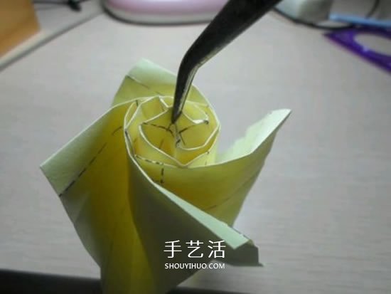 如何折疊玫瑰花圖解 玫瑰花的折法簡(jiǎn)單易學(xué) -  rpnrmr.com