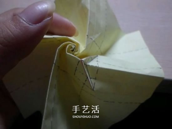 如何折疊玫瑰花圖解 玫瑰花的折法簡(jiǎn)單易學(xué) -  rpnrmr.com