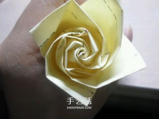 如何折疊玫瑰花圖解 玫瑰花的折法簡(jiǎn)單易學(xué) -  rpnrmr.com
