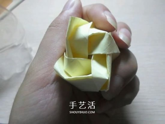 如何折疊玫瑰花圖解 玫瑰花的折法簡(jiǎn)單易學(xué) -  rpnrmr.com