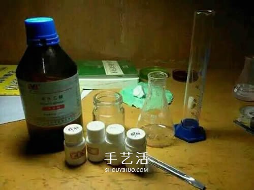 天氣預(yù)報(bào)瓶制作方法 自制天氣瓶的圖解教程 -  rpnrmr.com