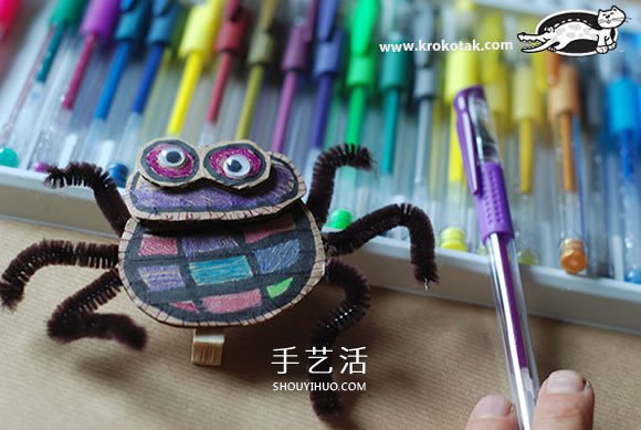 幼兒園萬(wàn)圣節(jié)蜘蛛制作 簡(jiǎn)單硬紙板蜘蛛的做法 -  rpnrmr.com