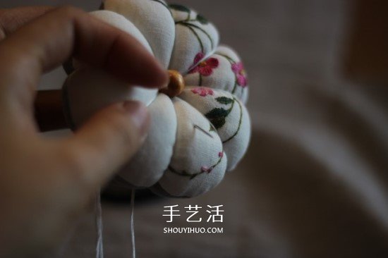 可愛南瓜針插的做法 DIY布藝針插制作圖解 -  rpnrmr.com