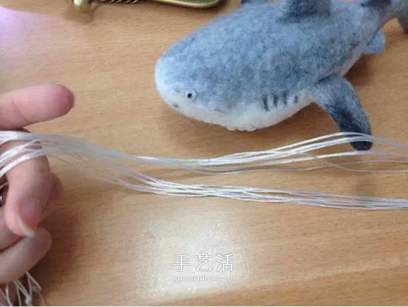 羊毛氈鯊魚鑰匙包DIY 羊毛氈鑰匙包的制作方法 -  rpnrmr.com