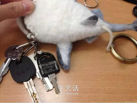 羊毛氈鯊魚鑰匙包DIY 羊毛氈鑰匙包的制作方法 -  rpnrmr.com