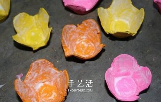 蛋托制作立體花朵裝飾畫 簡單蛋托裝飾畫做法 -  rpnrmr.com