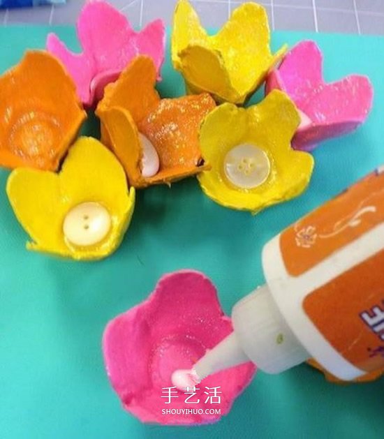 蛋托制作立體花朵裝飾畫 簡單蛋托裝飾畫做法 -  rpnrmr.com