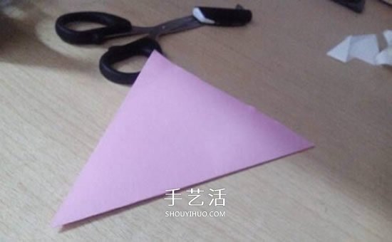 六瓣百合花折紙圖解 折紙六瓣百合的方法教程 -  rpnrmr.com