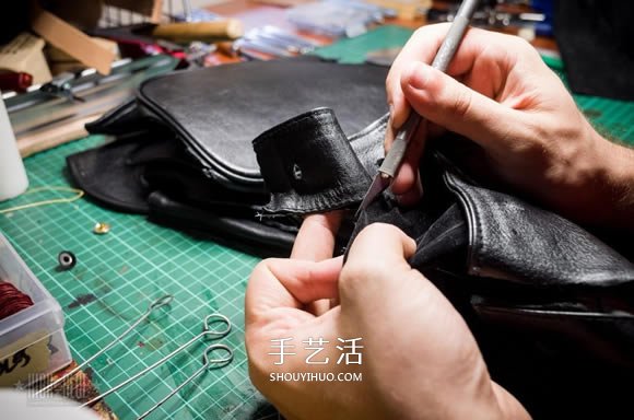 舊皮包改造時(shí)尚手機(jī)套 舊皮包變廢為寶做手機(jī)套 -  rpnrmr.com
