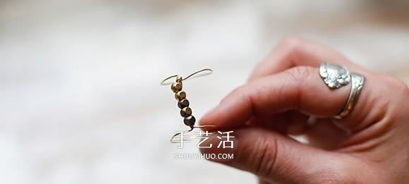 簡易雙環(huán)戒指的做法 DIY金屬絲串珠戒指圖解 -  rpnrmr.com