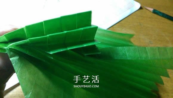 立體螳螂的折法圖解 折紙小螳螂的詳細(xì)步驟 -  rpnrmr.com