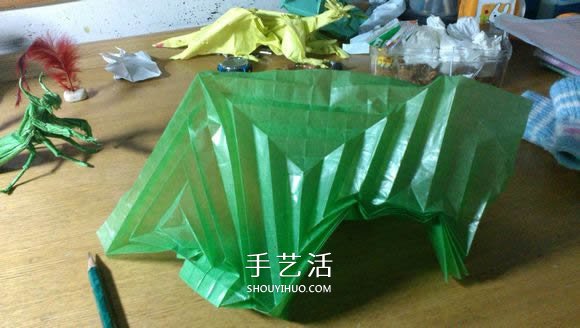 立體螳螂的折法圖解 折紙小螳螂的詳細(xì)步驟 -  rpnrmr.com