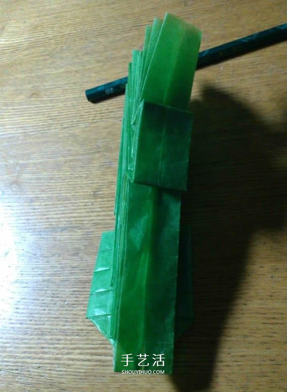 立體螳螂的折法圖解 折紙小螳螂的詳細(xì)步驟 -  rpnrmr.com