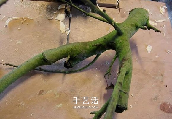原木制作粗獷啤酒杯 自制大號啤酒杯的過程 -  rpnrmr.com