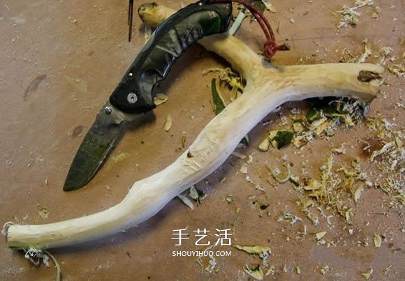 原木制作粗獷啤酒杯 自制大號啤酒杯的過程 -  rpnrmr.com