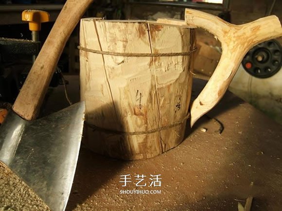 原木制作粗獷啤酒杯 自制大號啤酒杯的過程 -  rpnrmr.com