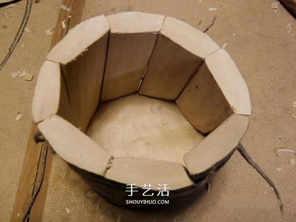 原木制作粗獷啤酒杯 自制大號啤酒杯的過程 -  rpnrmr.com
