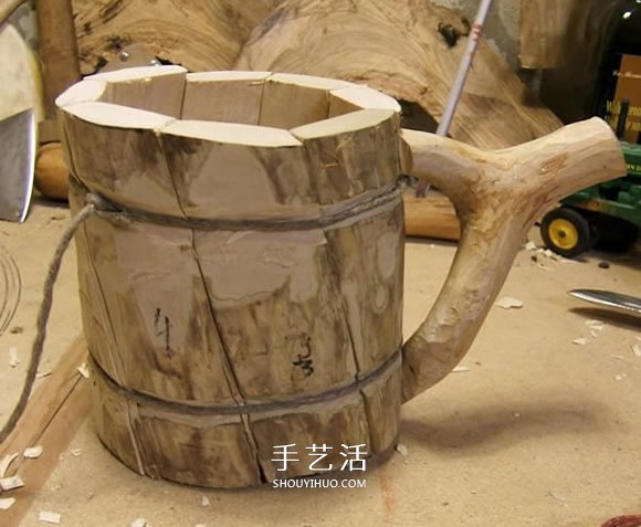 原木制作粗獷啤酒杯 自制大號啤酒杯的過程 -  rpnrmr.com