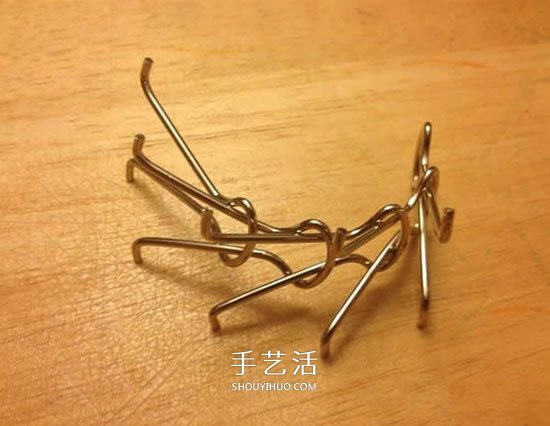 長(zhǎng)尾票夾做立體五角星 DIY票夾五角星圖解 -  rpnrmr.com