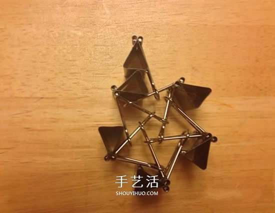長(zhǎng)尾票夾做立體五角星 DIY票夾五角星圖解 -  rpnrmr.com