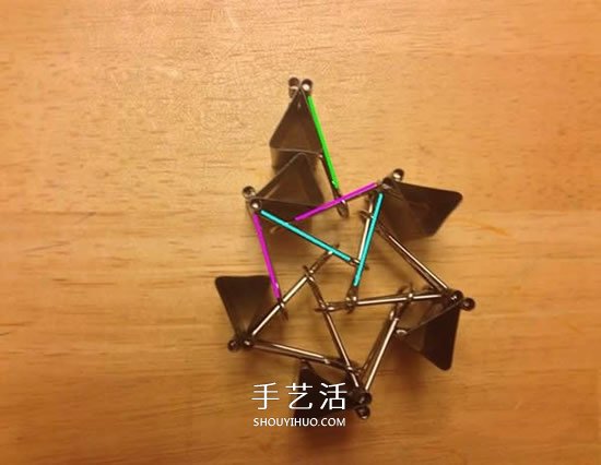 長(zhǎng)尾票夾做立體五角星 DIY票夾五角星圖解 -  rpnrmr.com