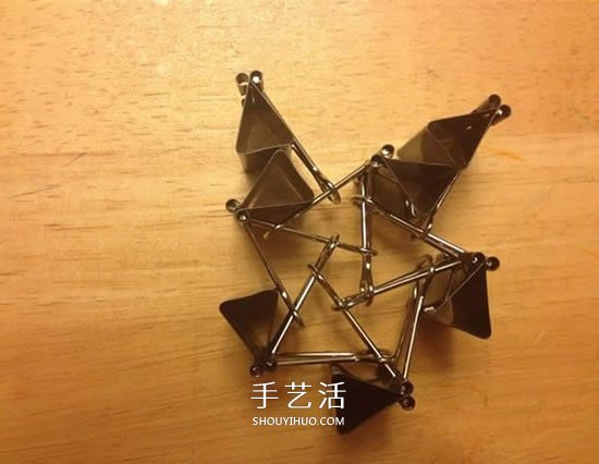 長(zhǎng)尾票夾做立體五角星 DIY票夾五角星圖解 -  rpnrmr.com