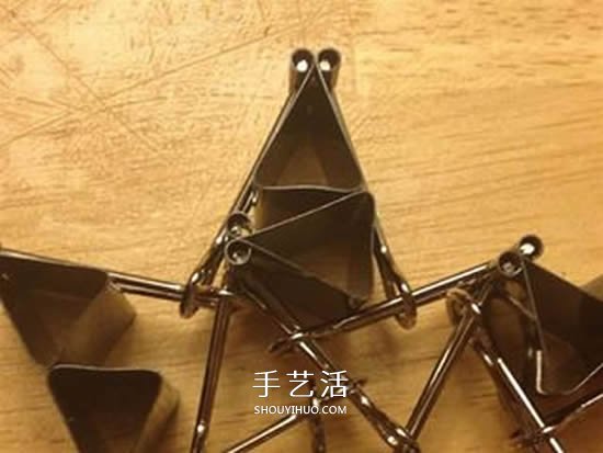 長(zhǎng)尾票夾做立體五角星 DIY票夾五角星圖解 -  rpnrmr.com