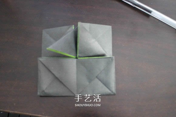 耐克標(biāo)志的折紙方法 怎么折NIKE標(biāo)志的圖解 -  rpnrmr.com