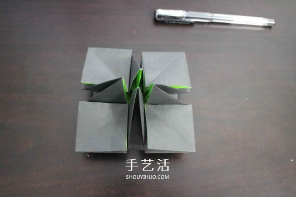 耐克標(biāo)志的折紙方法 怎么折NIKE標(biāo)志的圖解 -  rpnrmr.com