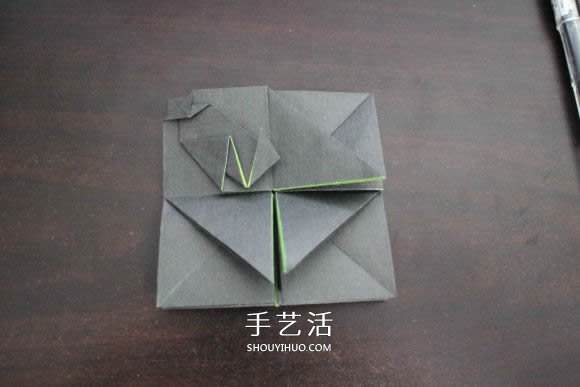 耐克標(biāo)志的折紙方法 怎么折NIKE標(biāo)志的圖解 -  rpnrmr.com