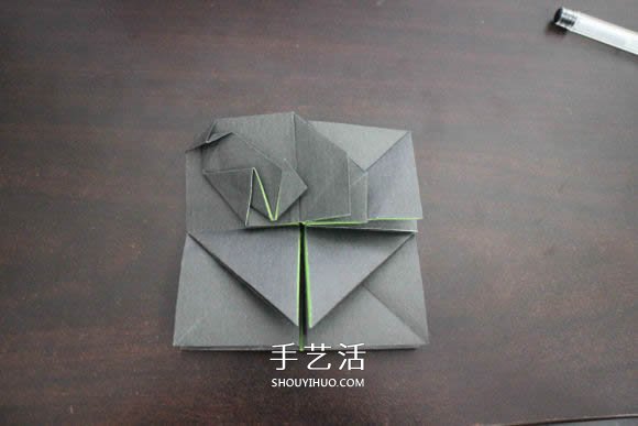 耐克標(biāo)志的折紙方法 怎么折NIKE標(biāo)志的圖解 -  rpnrmr.com