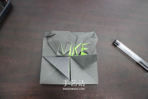 耐克標(biāo)志的折紙方法 怎么折NIKE標(biāo)志的圖解 -  rpnrmr.com