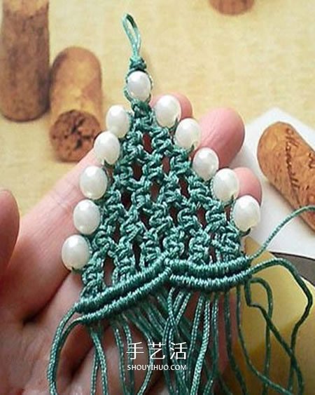 圣誕樹小掛件的編法 手工編織圣誕樹掛飾圖解 -  rpnrmr.com