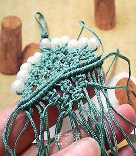 圣誕樹小掛件的編法 手工編織圣誕樹掛飾圖解 -  rpnrmr.com