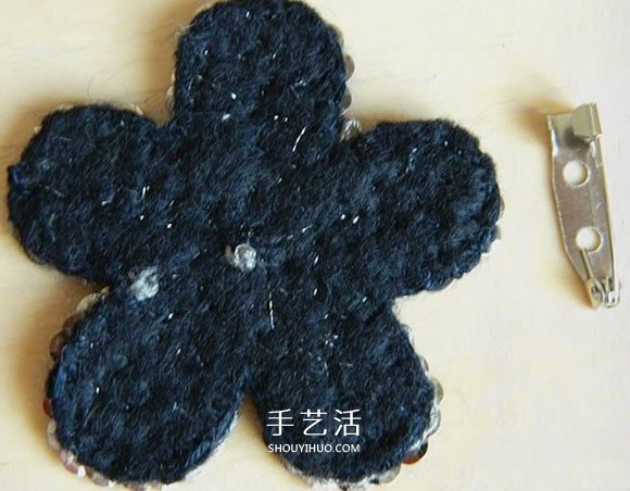 閃亮的布花制作方法 可以做成胸針和衣物裝飾 -  rpnrmr.com