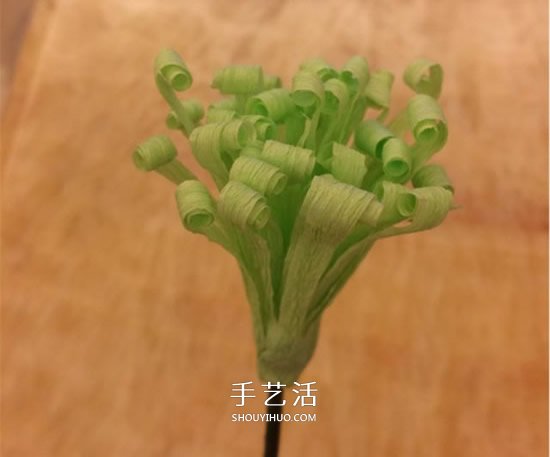 重陽(yáng)節(jié)紙菊花的做法 皺紋紙手工制作菊花圖解 -  rpnrmr.com