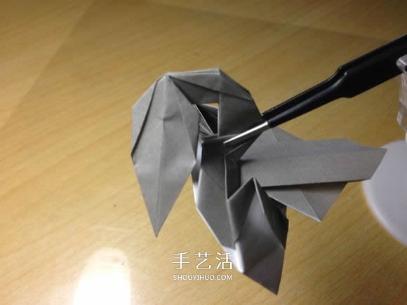 挖土機(jī)的折紙方法圖解 手工挖掘機(jī)的折法過程 -  rpnrmr.com