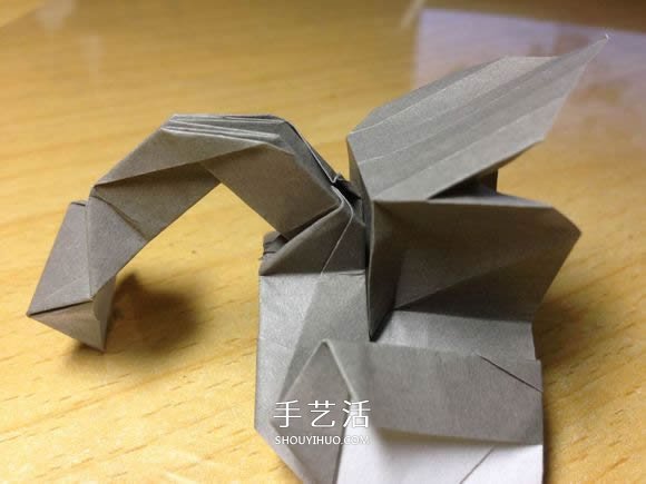 挖土機(jī)的折紙方法圖解 手工挖掘機(jī)的折法過程 -  rpnrmr.com