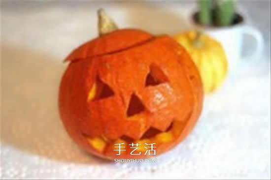萬圣節(jié)南瓜燈的做法 用南瓜做南瓜燈的方法 -  rpnrmr.com