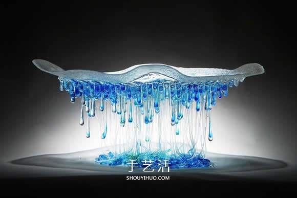 滴落的彩色玻璃雕塑 幻化成水母般的精采姿態(tài) -  rpnrmr.com