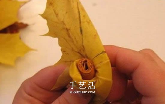 楓葉手工制作玫瑰花苞 樹葉玫瑰花苞的做法 -  rpnrmr.com