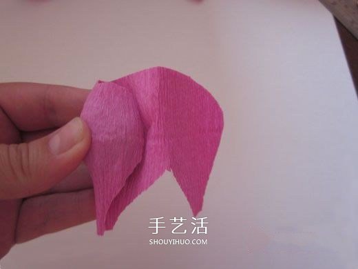 皺紋紙?zhí)枪ǖ淖龇?皺紋紙玫瑰花手工制作 -  rpnrmr.com