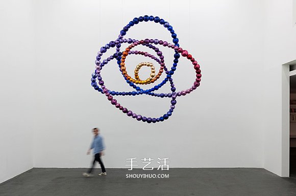 一萬(wàn)塊磚的暗潮洶涌！用玻璃堆迭的裝置藝術(shù) -  rpnrmr.com
