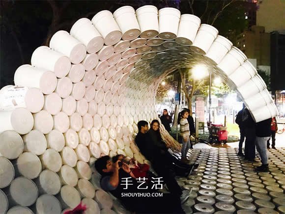 用水桶打造的裝置藝術(shù) 呼吁解決城市停車亂象 -  rpnrmr.com
