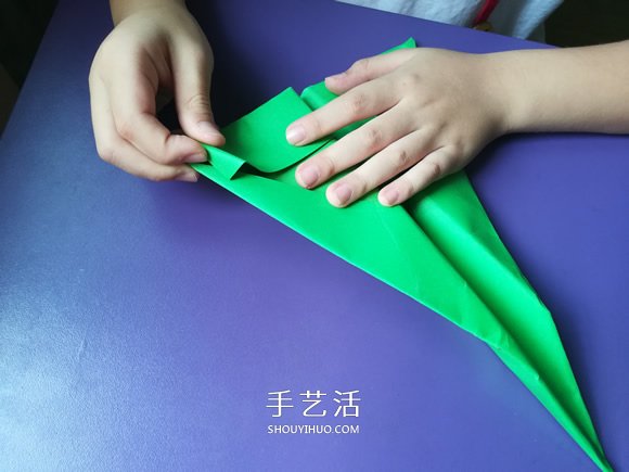八歲小男孩的折紙分享 折紙戰(zhàn)斗機(jī)的圖解教程 -  rpnrmr.com
