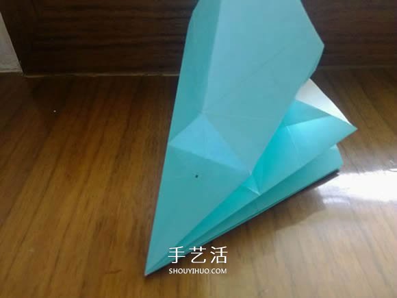 八瓣菊花的折法圖解 重陽節(jié)立體菊花折紙教程 -  rpnrmr.com