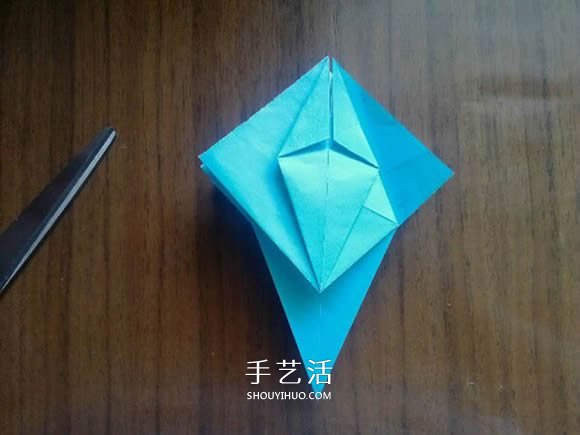 八瓣菊花的折法圖解 重陽節(jié)立體菊花折紙教程 -  rpnrmr.com