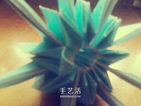八瓣菊花的折法圖解 重陽節(jié)立體菊花折紙教程 -  rpnrmr.com