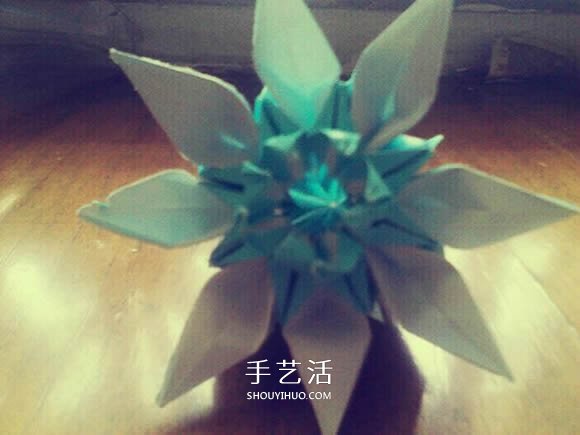 八瓣菊花的折法圖解 重陽節(jié)立體菊花折紙教程 -  rpnrmr.com