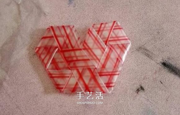 吸管折愛心怎么折圖解 吸管愛心的折法步驟 -  rpnrmr.com